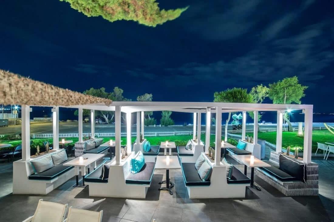 Family Apt With Garden Next To The Sea Athens Ngoại thất bức ảnh