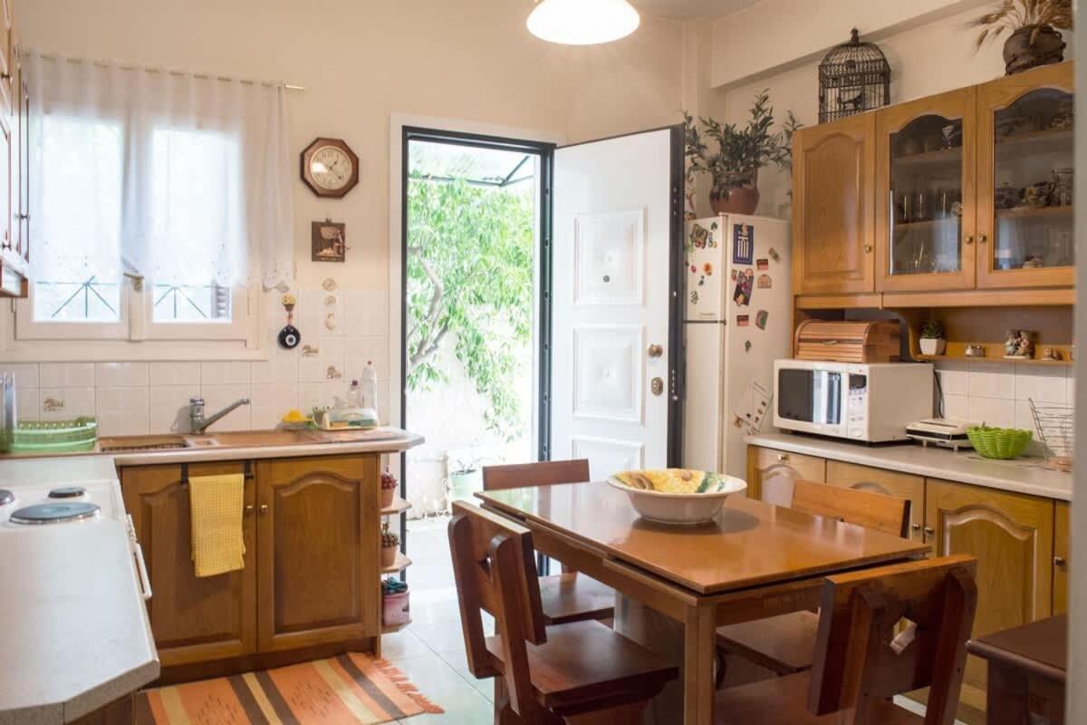 Family Apt With Garden Next To The Sea Athens Ngoại thất bức ảnh