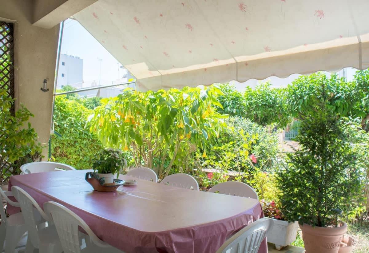 Family Apt With Garden Next To The Sea Athens Ngoại thất bức ảnh